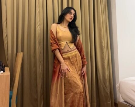 89+ Indian girl dp aesthetic style for social media