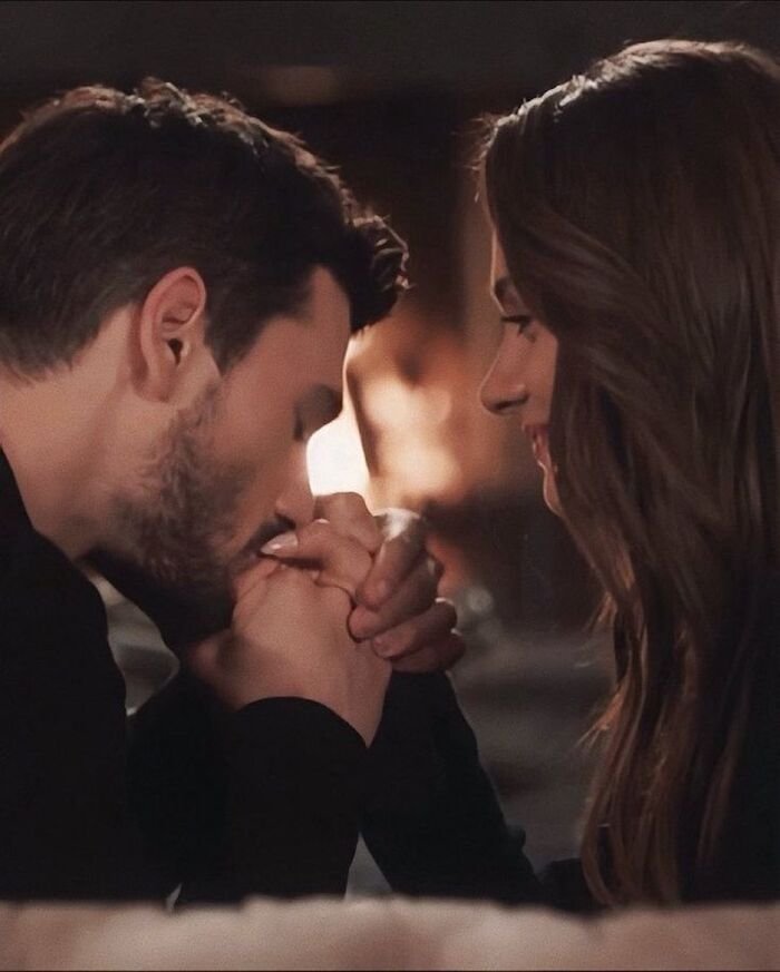 aethetics hand kiss images black and white