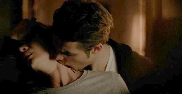 aethetics neck kiss images hot hd