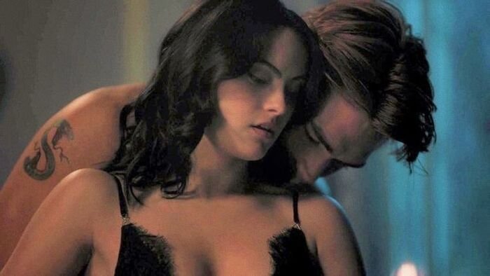 aethetics neck kiss images hot