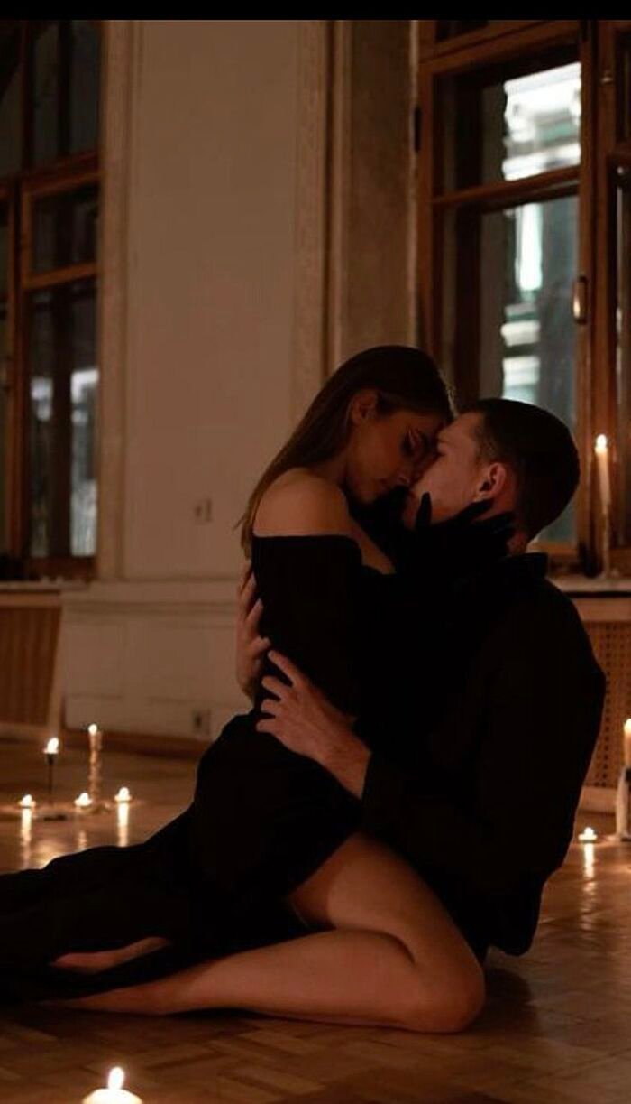 aethetics vertical lips kiss images