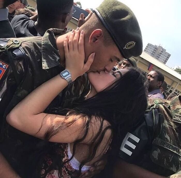 army couple dp candid shot