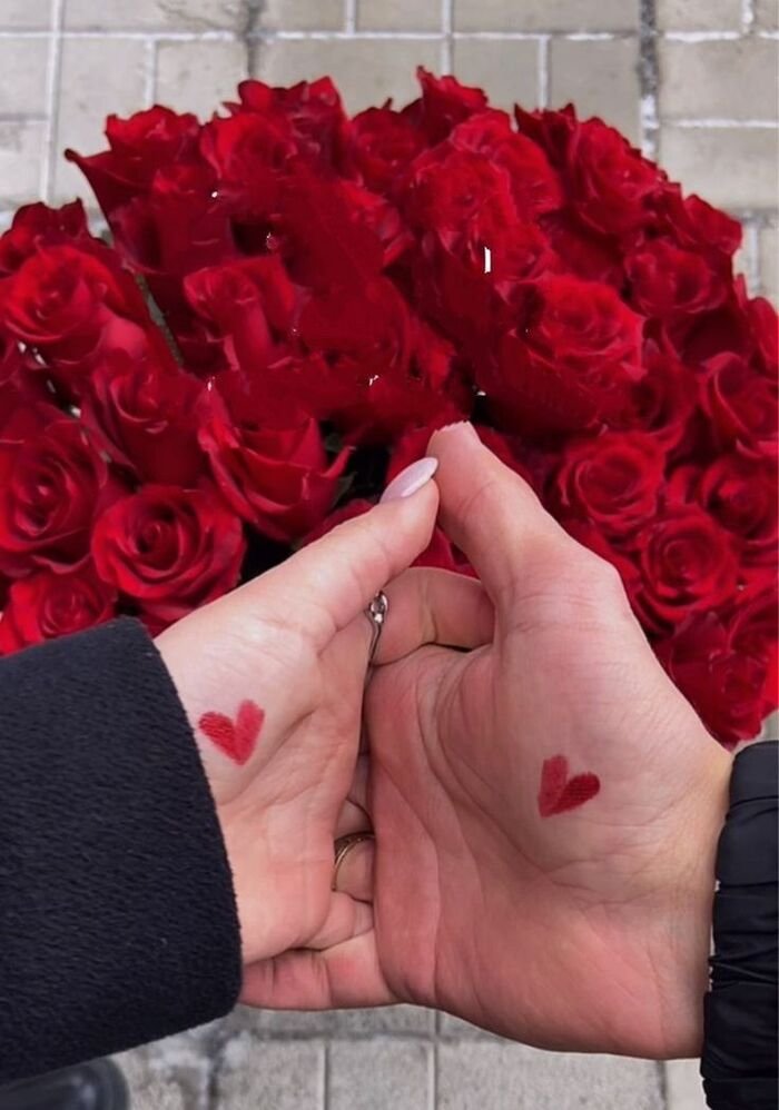 couple hands dp subtle hd