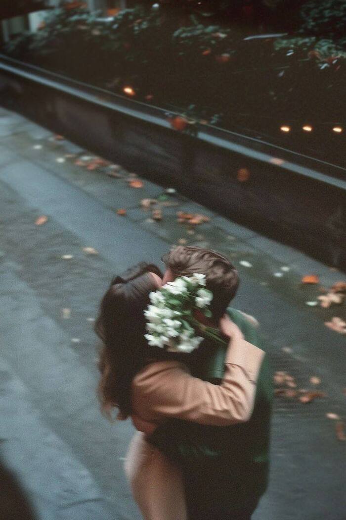 couple hug dp calm hd