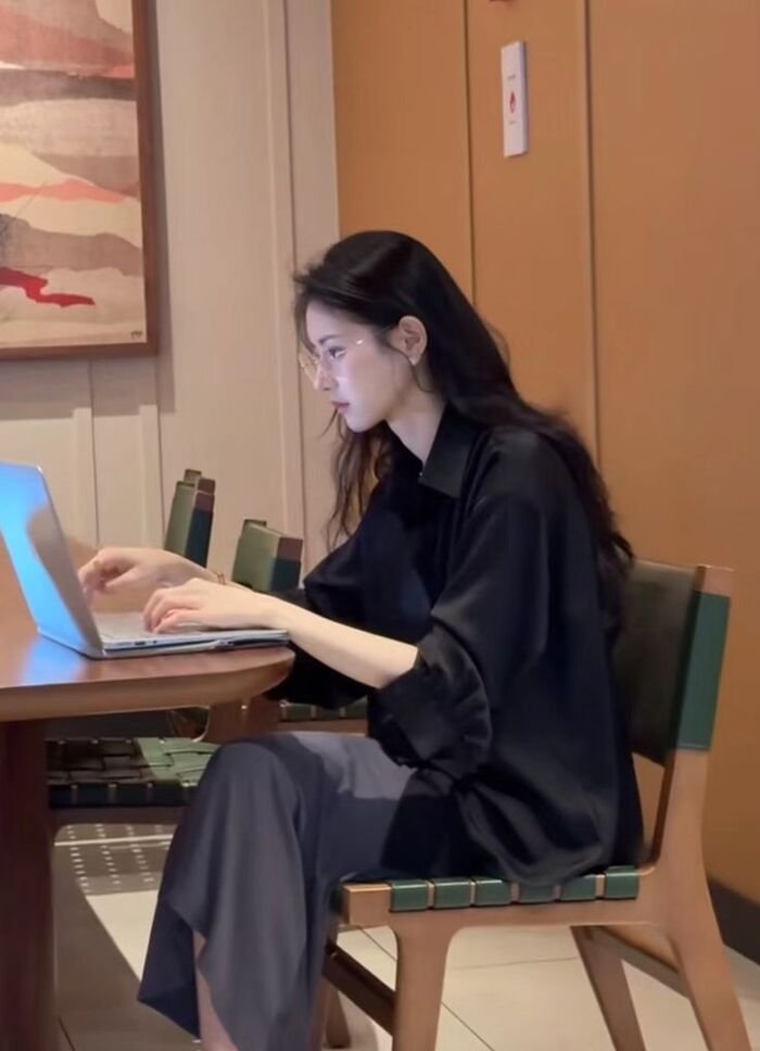 creative smart girl dp