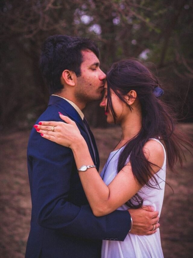 99+ Beautiful Forehead Kiss Images That Will Melt Your Heart