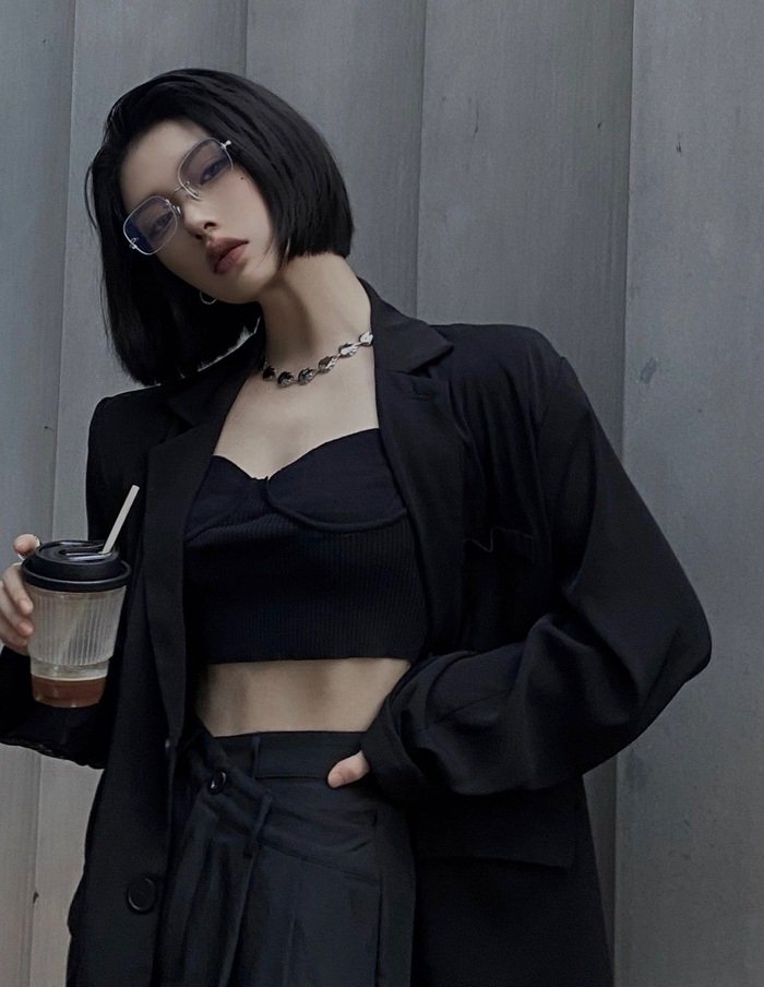 elegant suit girl dp