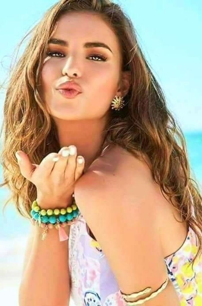 flying kiss image woman hot hd