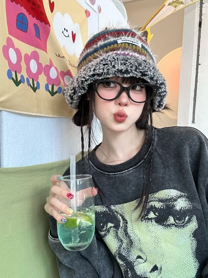 gentle sweet girl dp