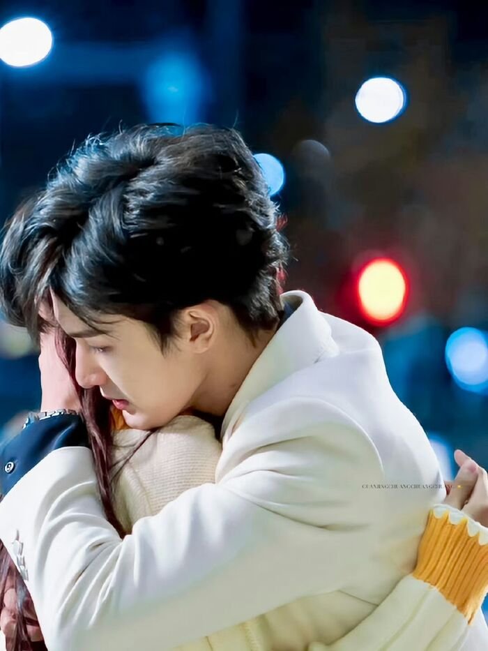 hug kiss image pinterest hot