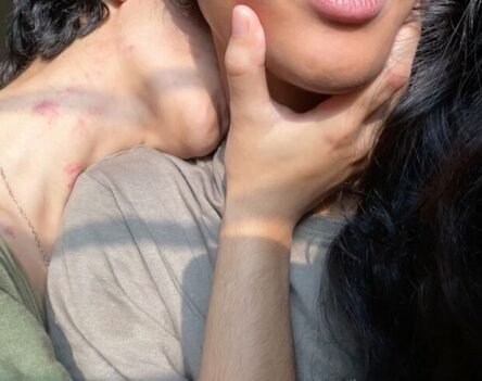 Download 99+ Romantic Neck Kiss Images in High Definition HD