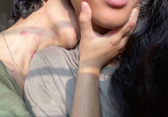 neck kiss images aethetics