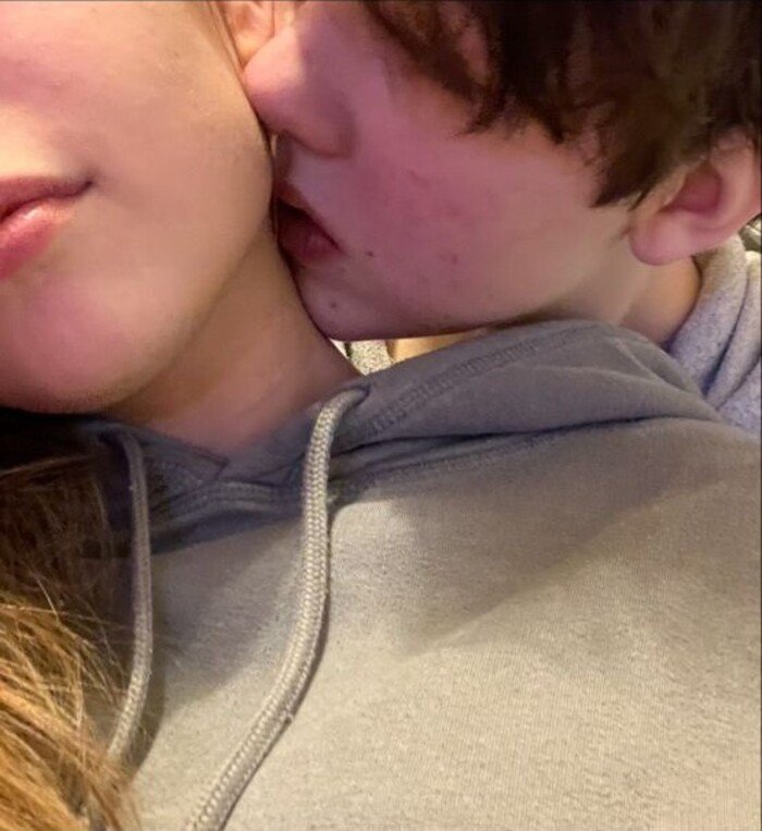 neck kiss images hot hd