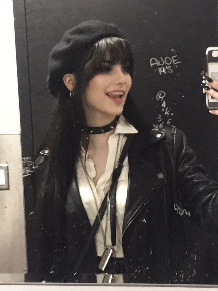 refined stylish girl dp