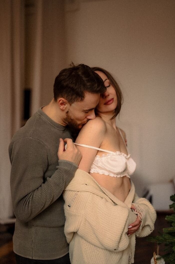 romantic kiss images hot