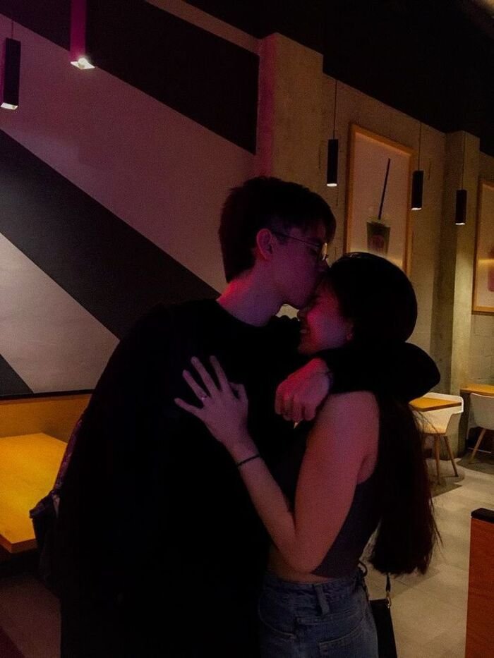 romantics aethetics forehead kiss images hd