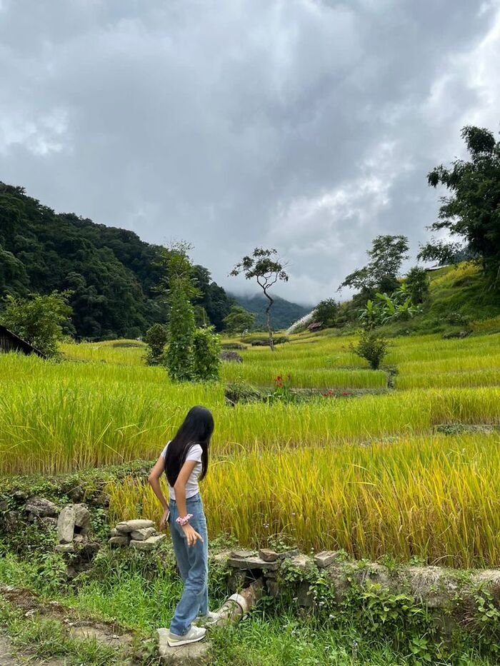 rustic village girl hd