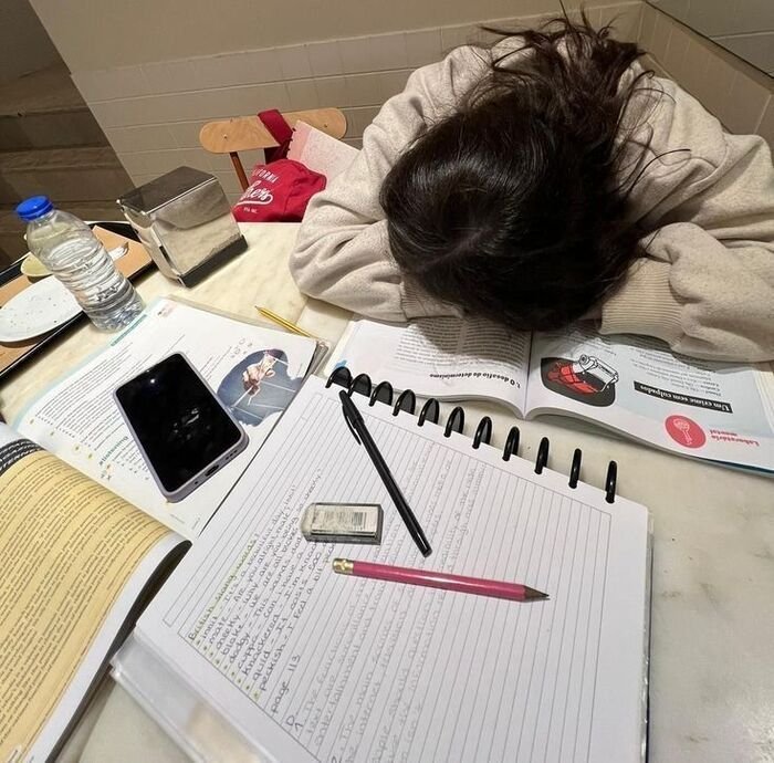 simple smart girl dp