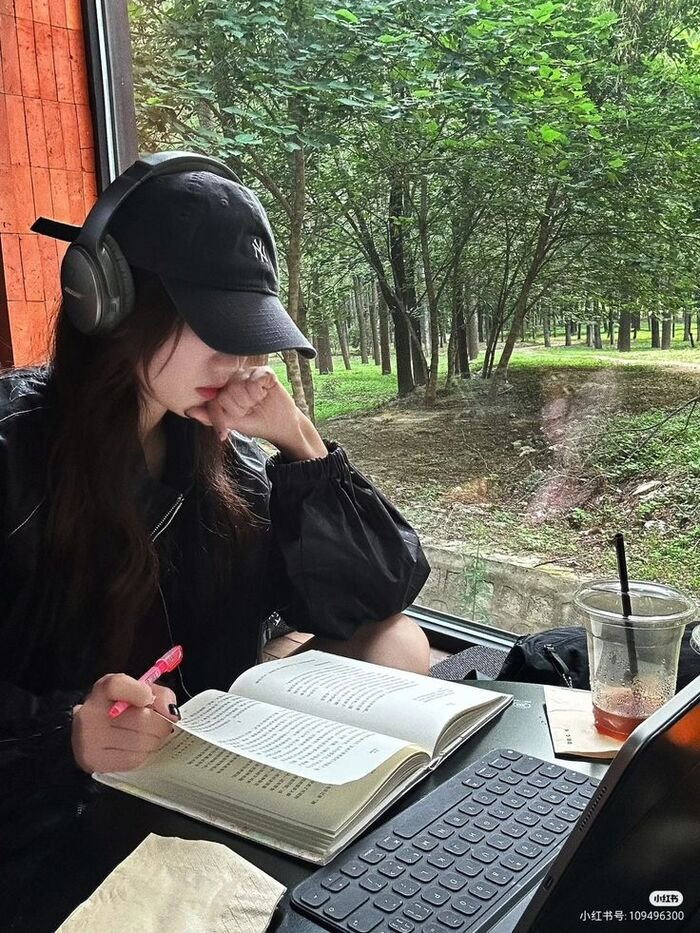 soft smart girl mood hd