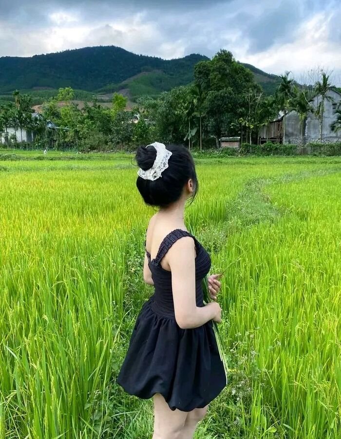 soft village girl dp