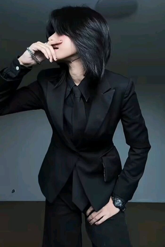 suit girl scene full hd