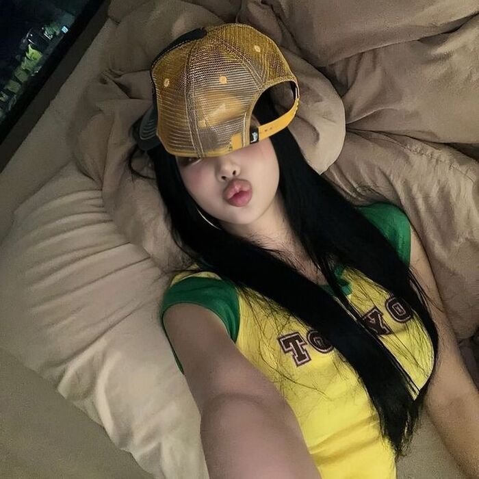 sweet girl corner dp