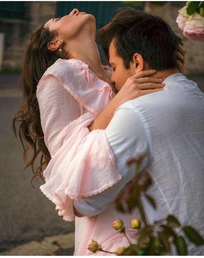 vertical lips kiss images hot hd