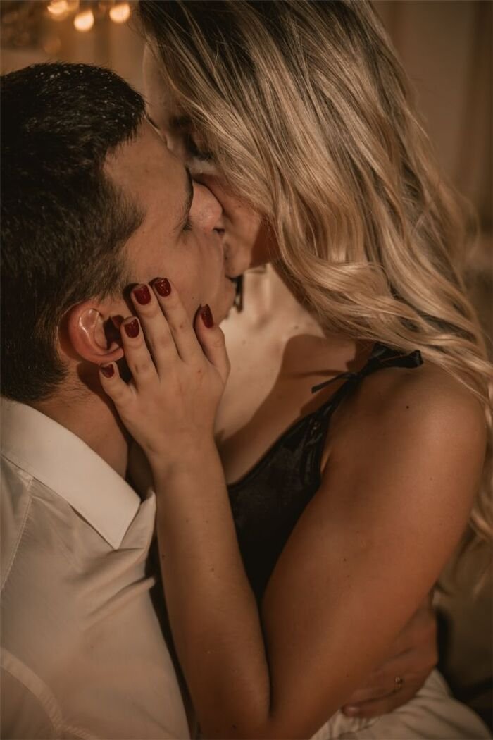 vertical lips kiss images pinterest full hd