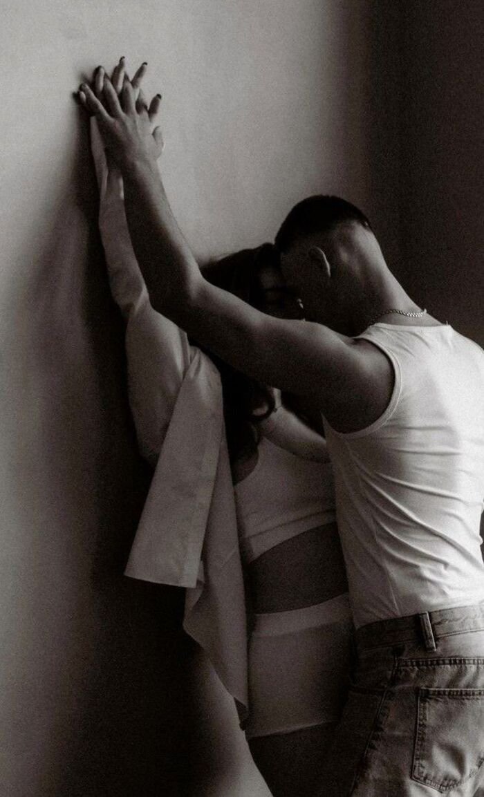 vertical lips kiss images romantic full hd